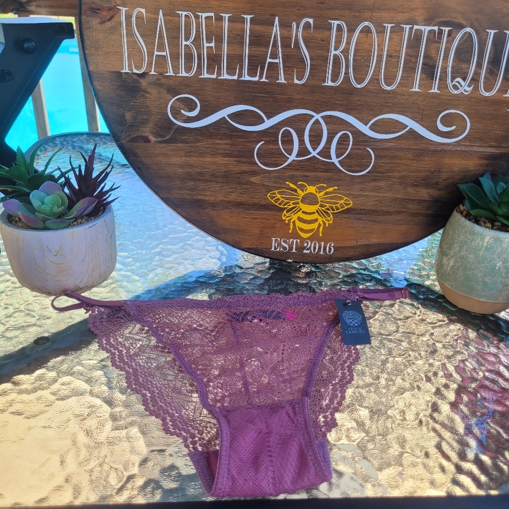 Vince Camuto Lace Women's Intimates Set - Picture 5 of 13